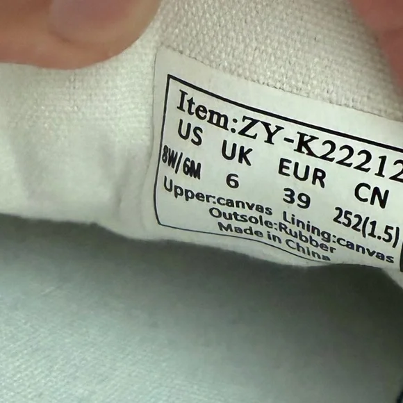 Leopard Print Canvas Low Top Sneakers, Size 8 - Picture 6 of 8